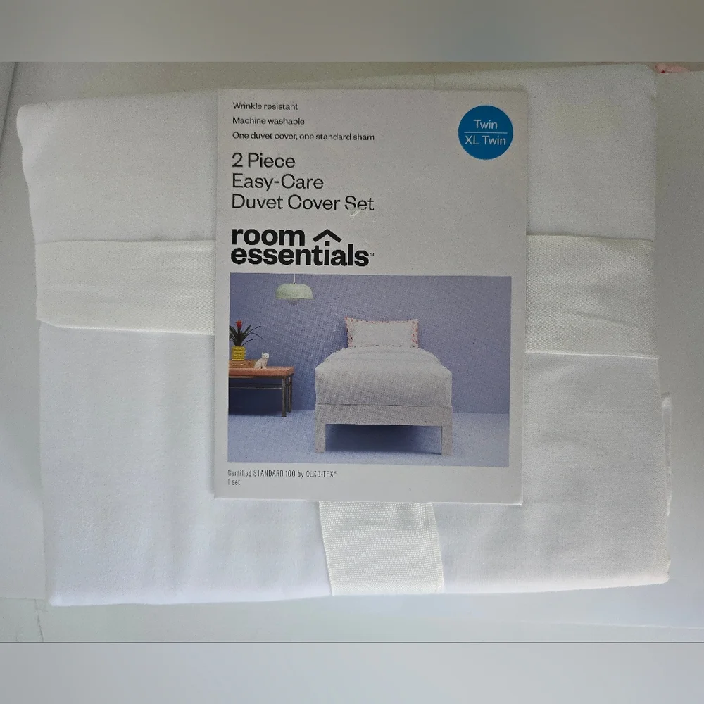 Room Essentials Twin/Twin XL 2 Piece Easy Care Duvet Cover Set